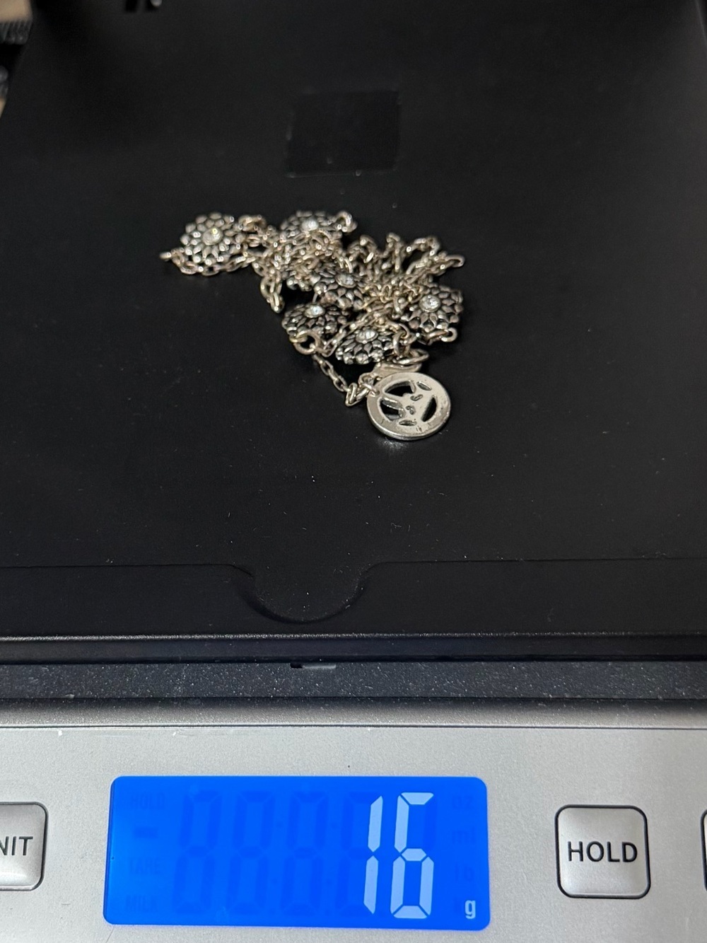 Vtg Crown Trifari Textured Flower Station Rhinestone/Crystal Necklace SilverTone - Picture 8 of 8